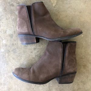 Steve Madden Rugged Brown Boots